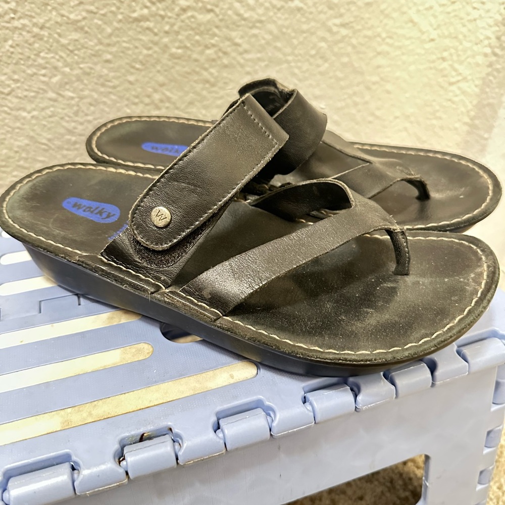 Wolky TAHITI black thong adjustable leather wedge sandals 38/ 7.5 comfy
